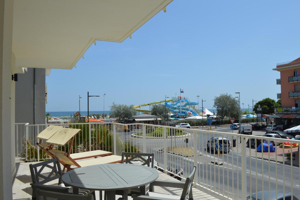 Hotel Riva E Mare Rimini Ngoại thất bức ảnh